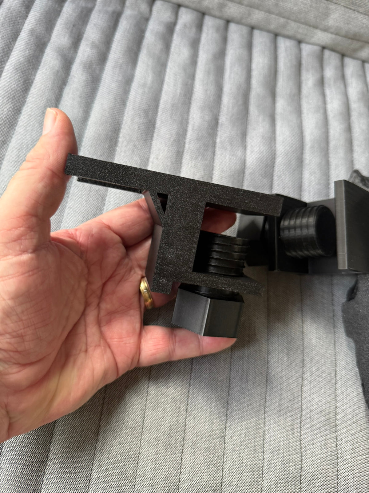 Dragon Dock – Giant Dragon Shelf Clamp Set